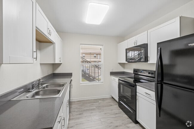 1BR, 1BA - 812SF - Kitchen