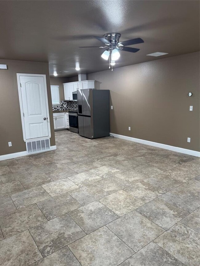 Photo - 5706 Melody Ln