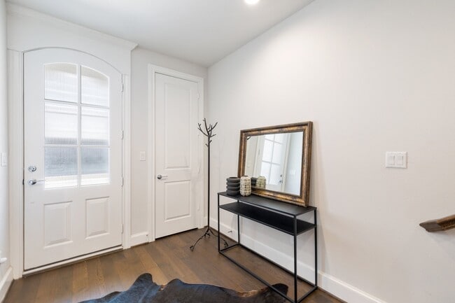 Photo - 2711 Stelter Pl