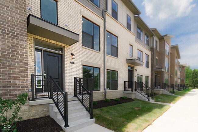 Photo - 664 Langford St