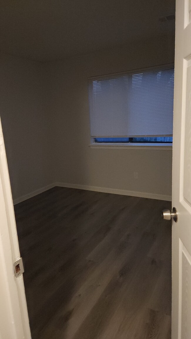 Photo - 308 31st W St Unit F