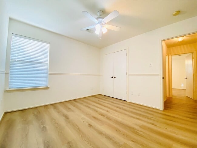 Building Photo - 5747 Wandering Creek Dr