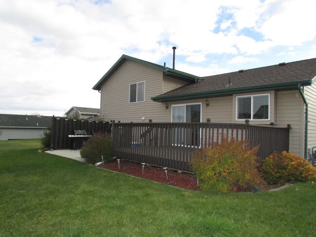 Photo - 3 BED | 2 BATH | AUBURN HILLS