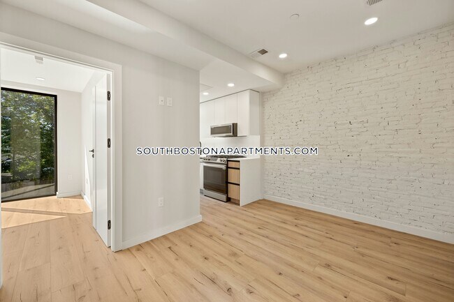 Building Photo - 141 N St Rental
