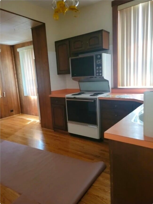 Photo - 6939 N Hamilton Ave Unit 1