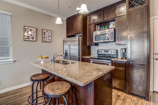 Photo - 310 N Chestnut St Unit 6