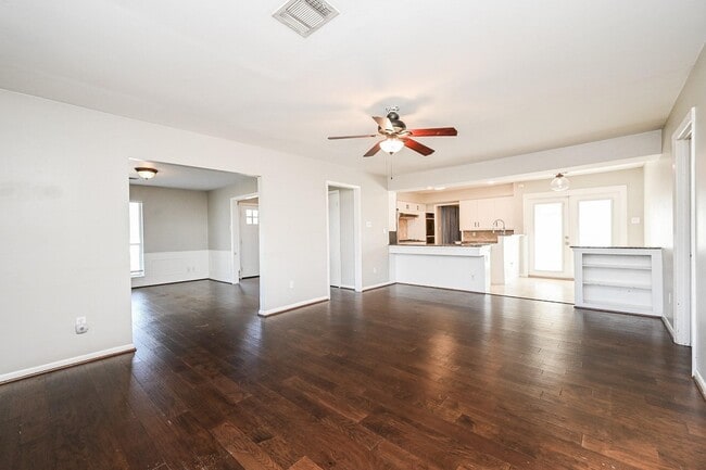 Photo - 6555 Grovewood Ln