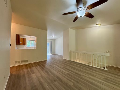 Photo - Fantastic 3 Bed 2 Bath Longmont Duplex! Av...
