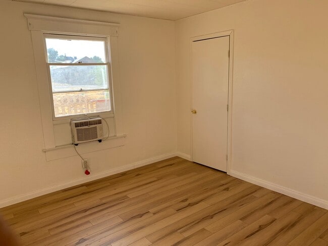 Photo - Spacious 3 bedroom house in Needles