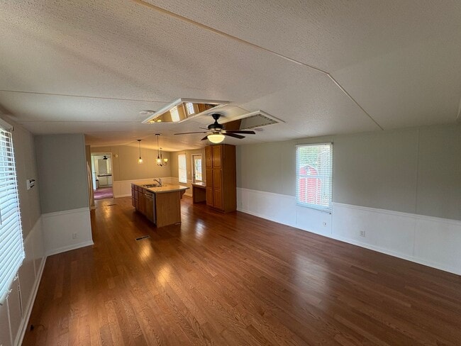 Photo - For Rent