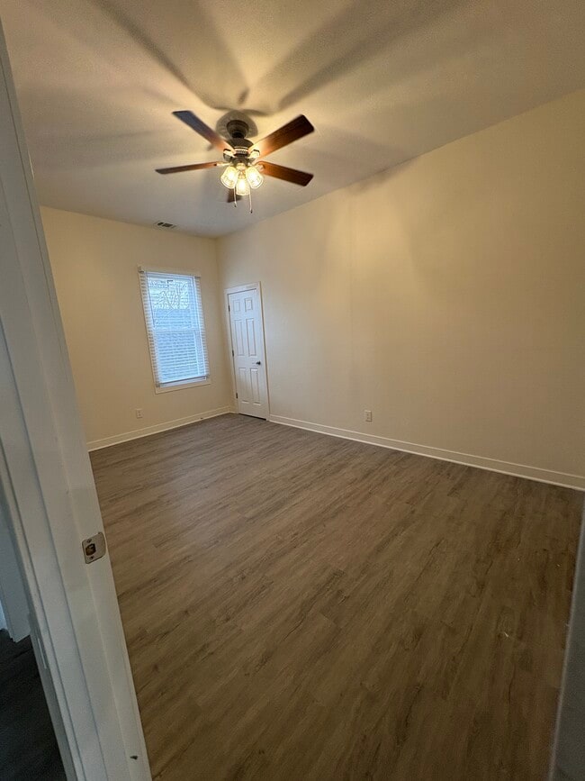 Photo - 400 E Meinecke Ave Unit 402 E Meinecke Upper