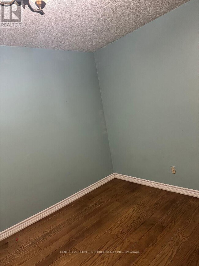 Photo - 52 Judith Crescent