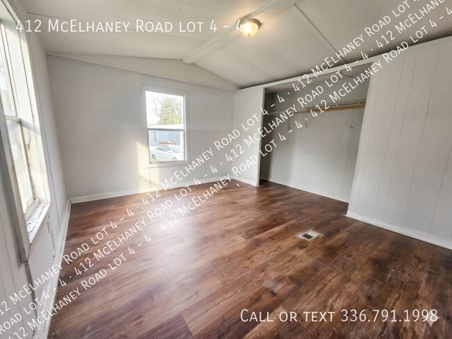 Photo - 412 McElhaney Rd