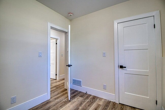 Photo - 109 Penrose St