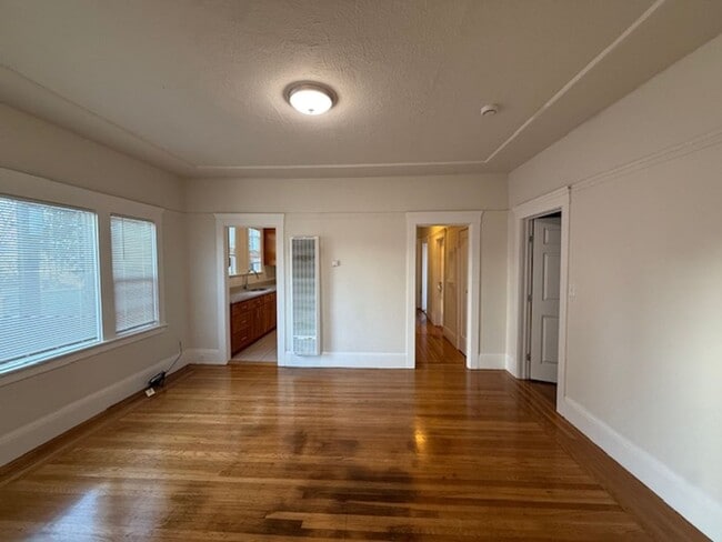 Photo - 1401-1407 Bissell Ave Unit 1403