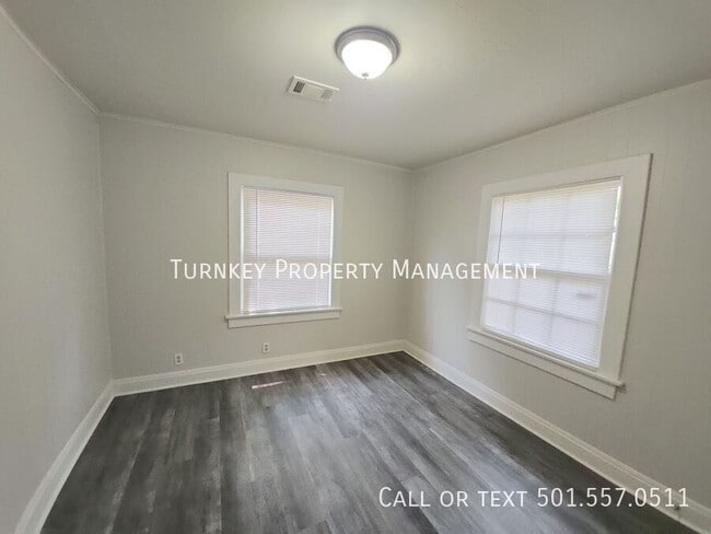 Photo - 4718 W 26th St