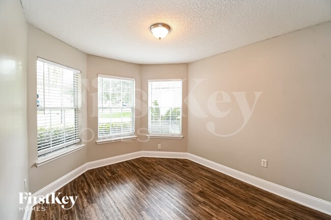 Photo - 8006 Welbeck Ln