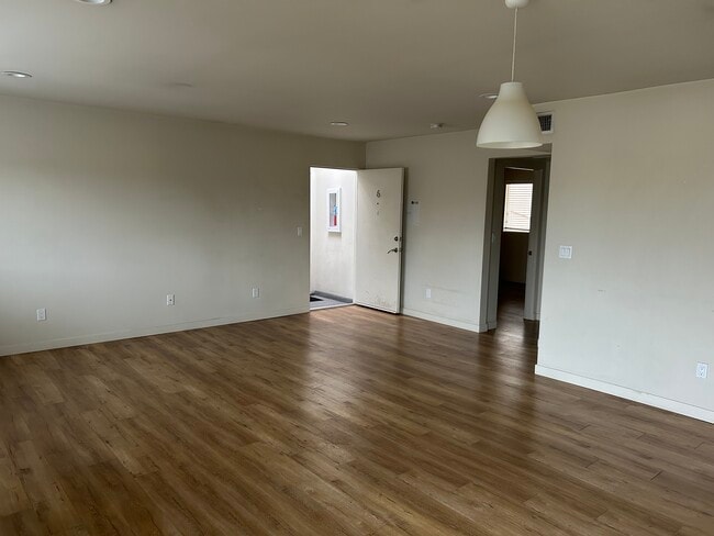 Main Entrance/Living Room