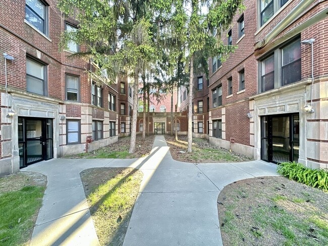 Photo - 7008 N Paulina St Condo Unit 3