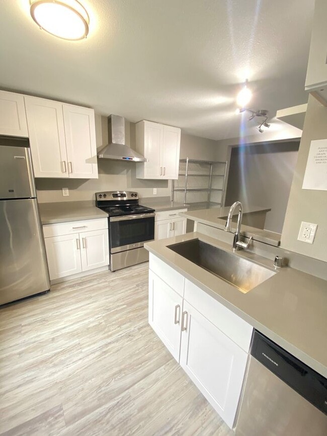 Building Photo - 1524 S 8TH ST Unit D