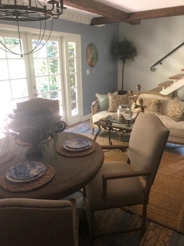 Photo - 536 Westbourne Dr
