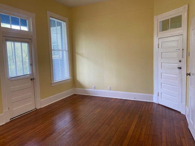 Photo - 1116 Habersham St Unit 402-2