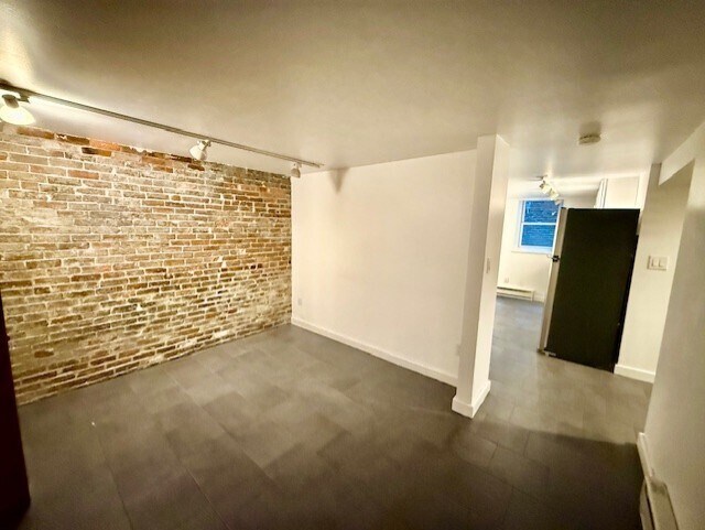 7 Thacher Ct Unit B