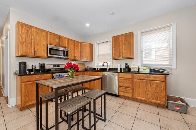 Photo - 226 Calumet St Unit 2