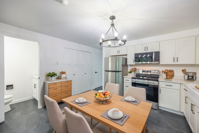 Photo - Crestview Townhomes