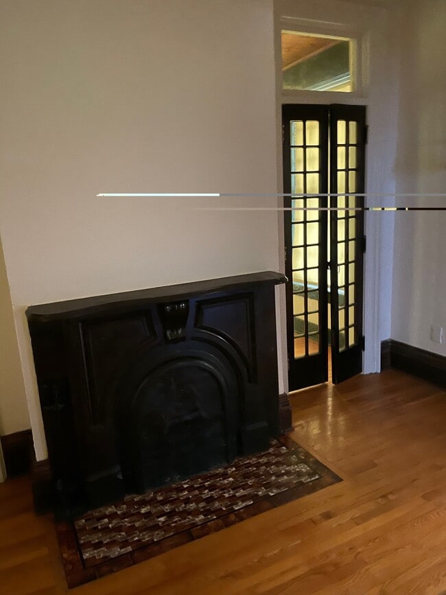 Dining Rm 2n Br door - 1110 W Wayne St