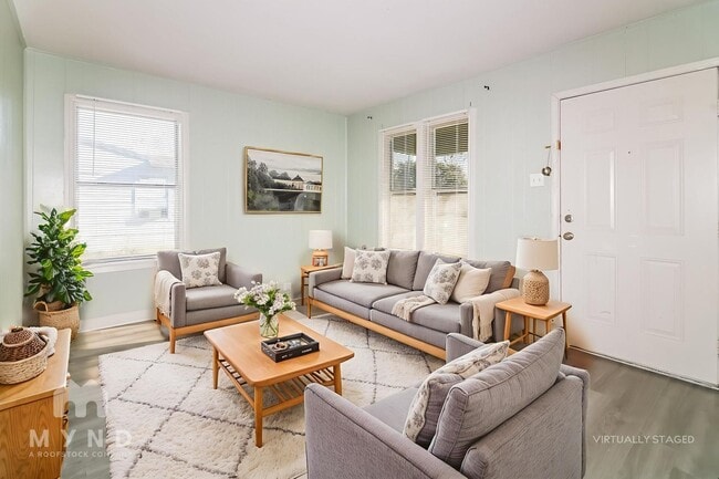 Photo - 1441 Miami Dr