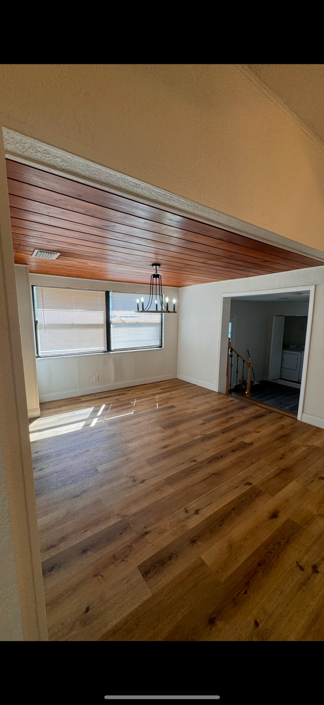 Photo - 4594 10th Ave N