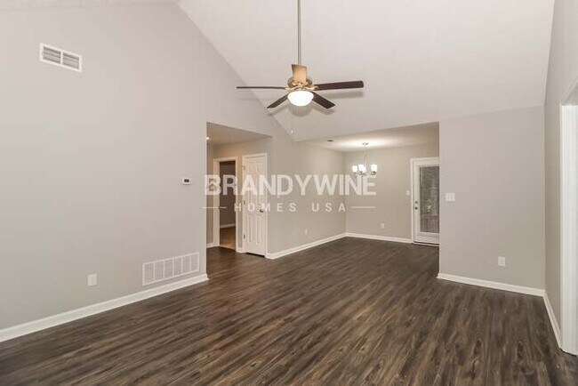 Photo - 86 Hale Haven Dr
