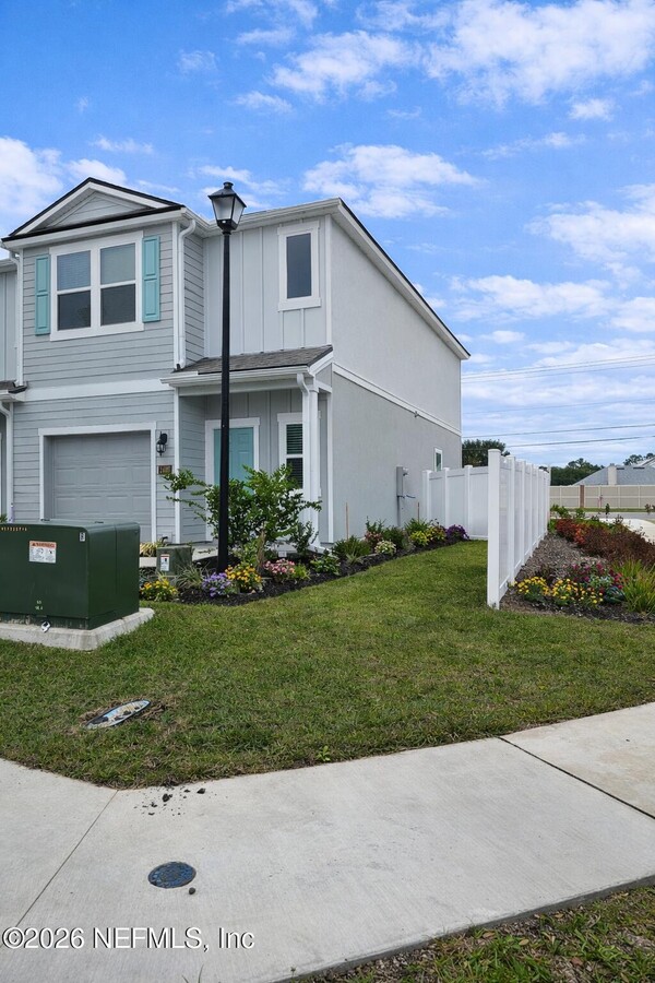 Photo - 1460 Jeremiah St