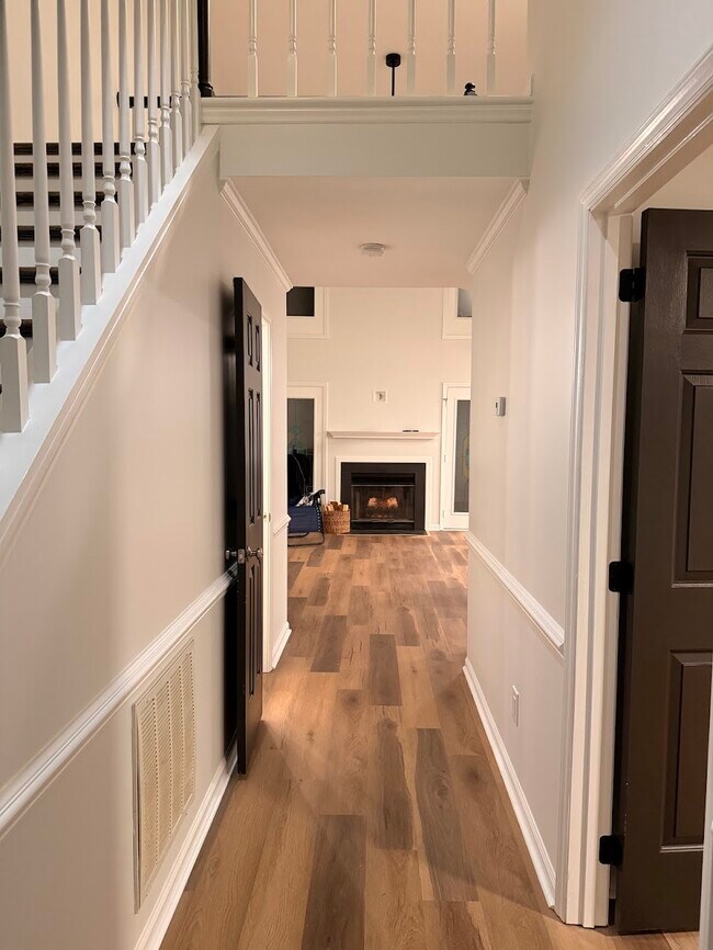 Photo - 1423 Mahonia Ct