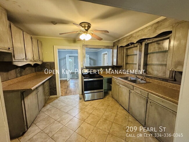 Building Photo - 209 Pearl St