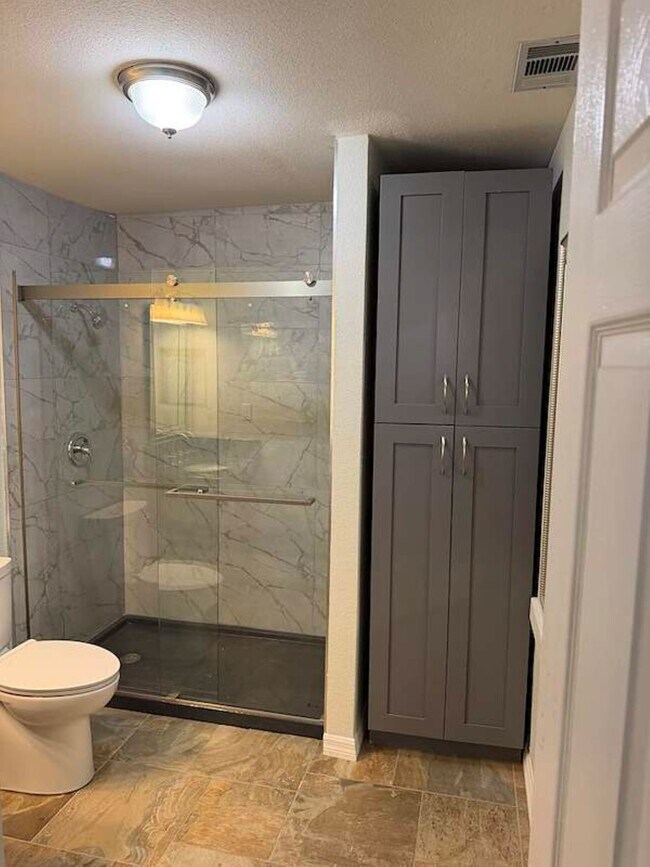 Photo - 1215 E Lumsden Rd