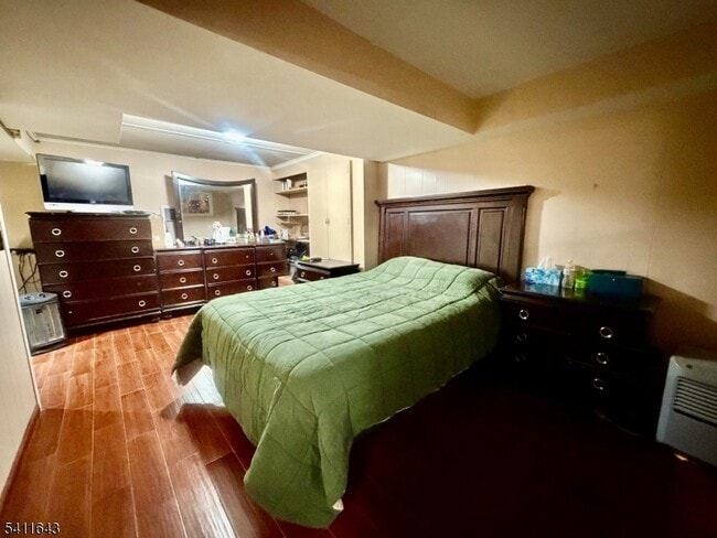 Photo - 54 Lindale Ct