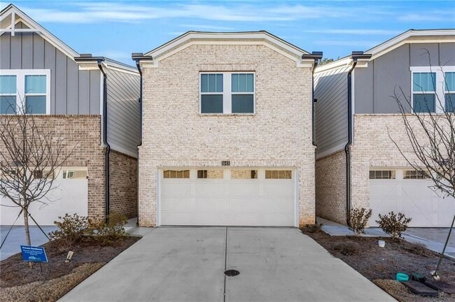 Building Photo - 1645 Villageside Ct