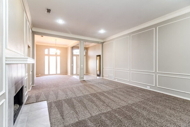 Photo - 317 N Fountain Gate Dr