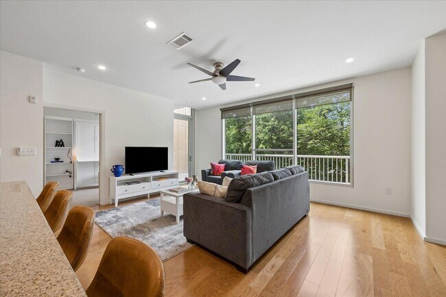 Photo - 1600 Barton Springs Rd Unit 5107