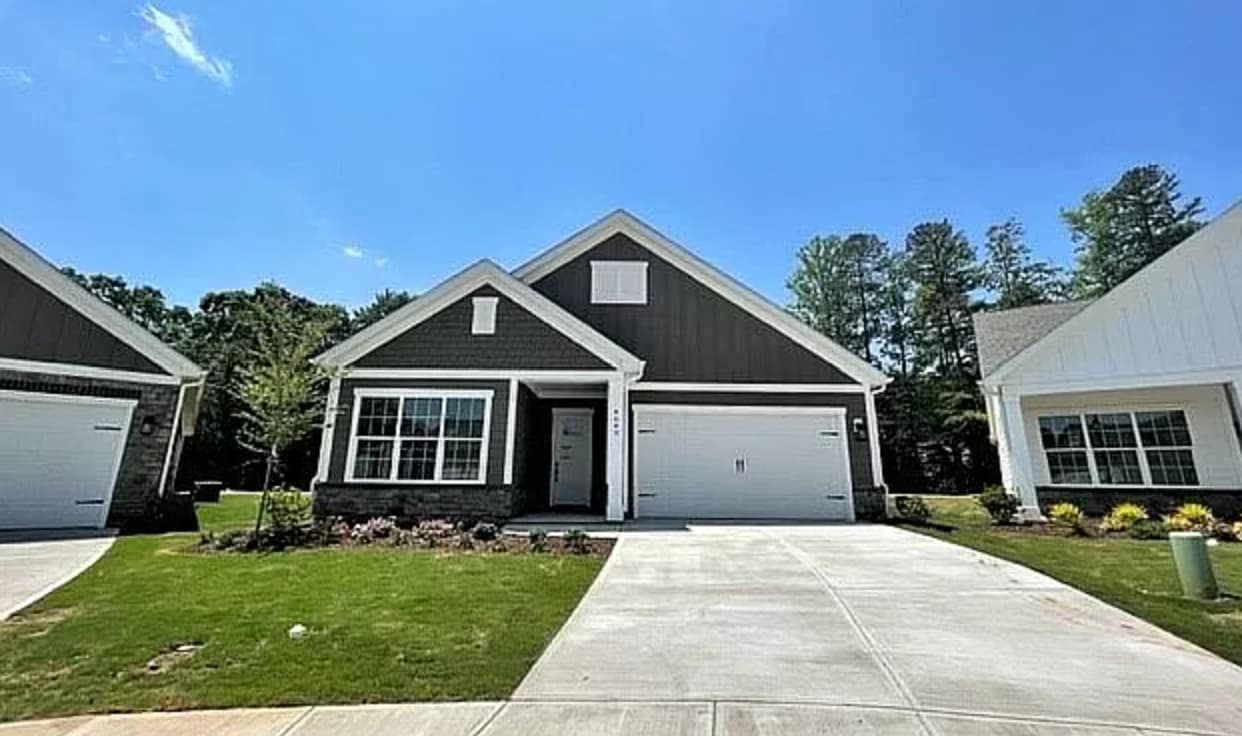 Photo - Lot 55