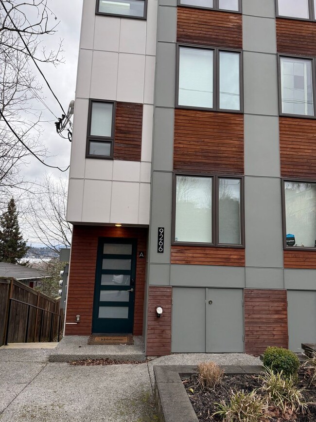 Modern 2-Bedroom Townhome in the Heart of ... - Modern 2-Bedroom Townhome in the Heart of ...