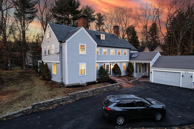 Photo - 40 Puddingstone Ln