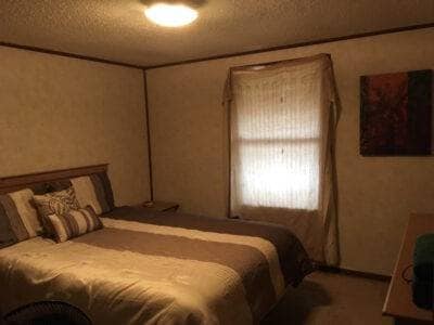 Photo - 3131 33rd St NE