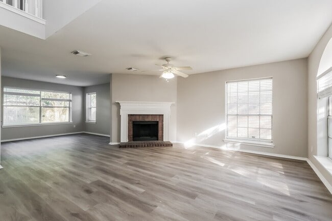 Photo - 16821 Kettle Creek Dr