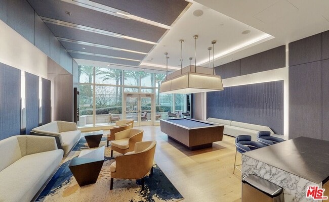 Photo - 877 Francisco St Unidad 719