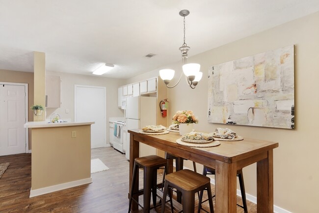 Parklane Apartment Homes
