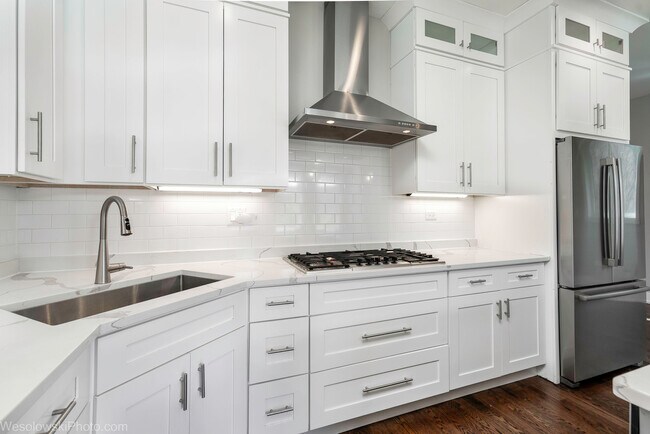 Photo - 4317 S Forrestville Ave Unit 3