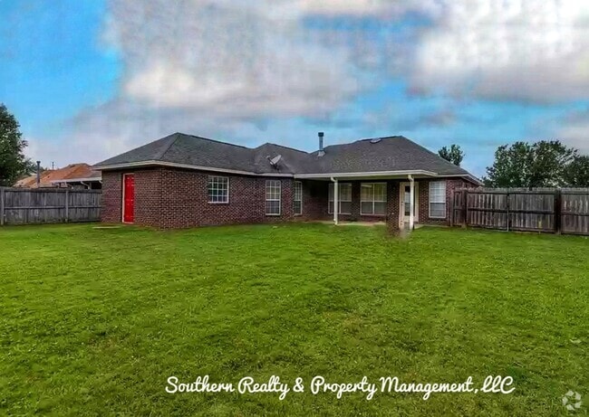 Building Photo - Fine Silver Living in Silver Pointe Rental